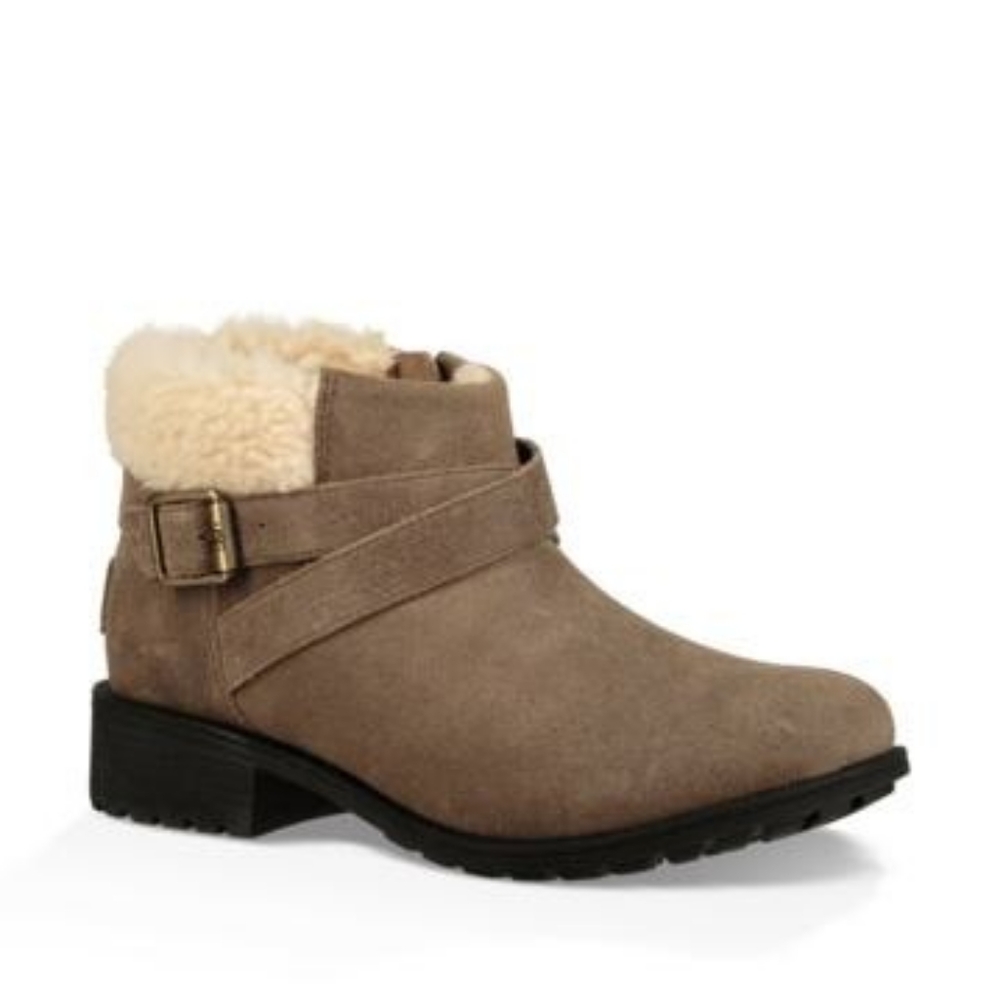 NWT UGG Benson boot